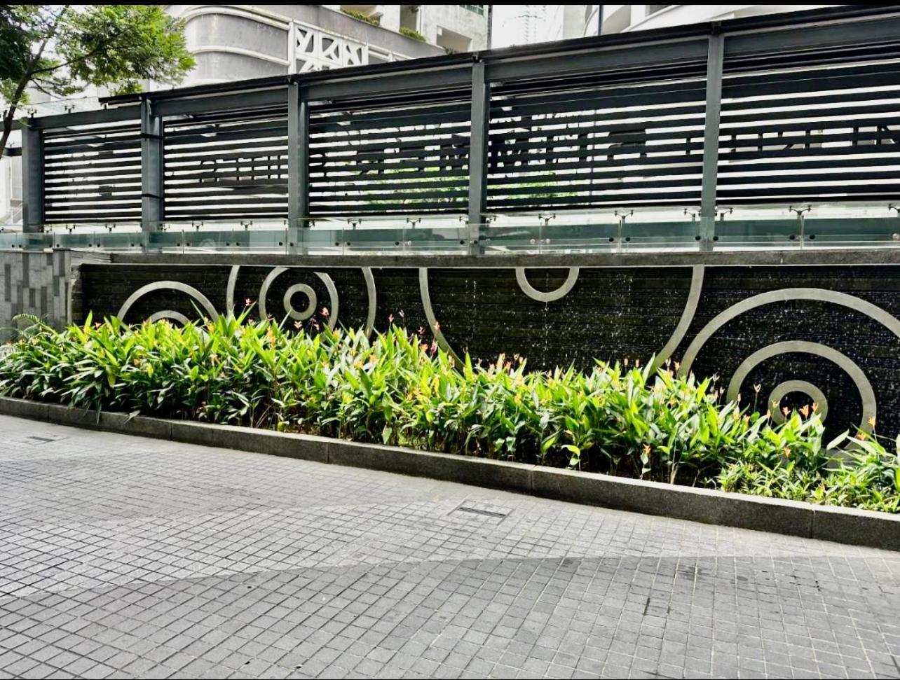 Summer Suites Klcc By Victorians Kuala Lumpur Exterior photo