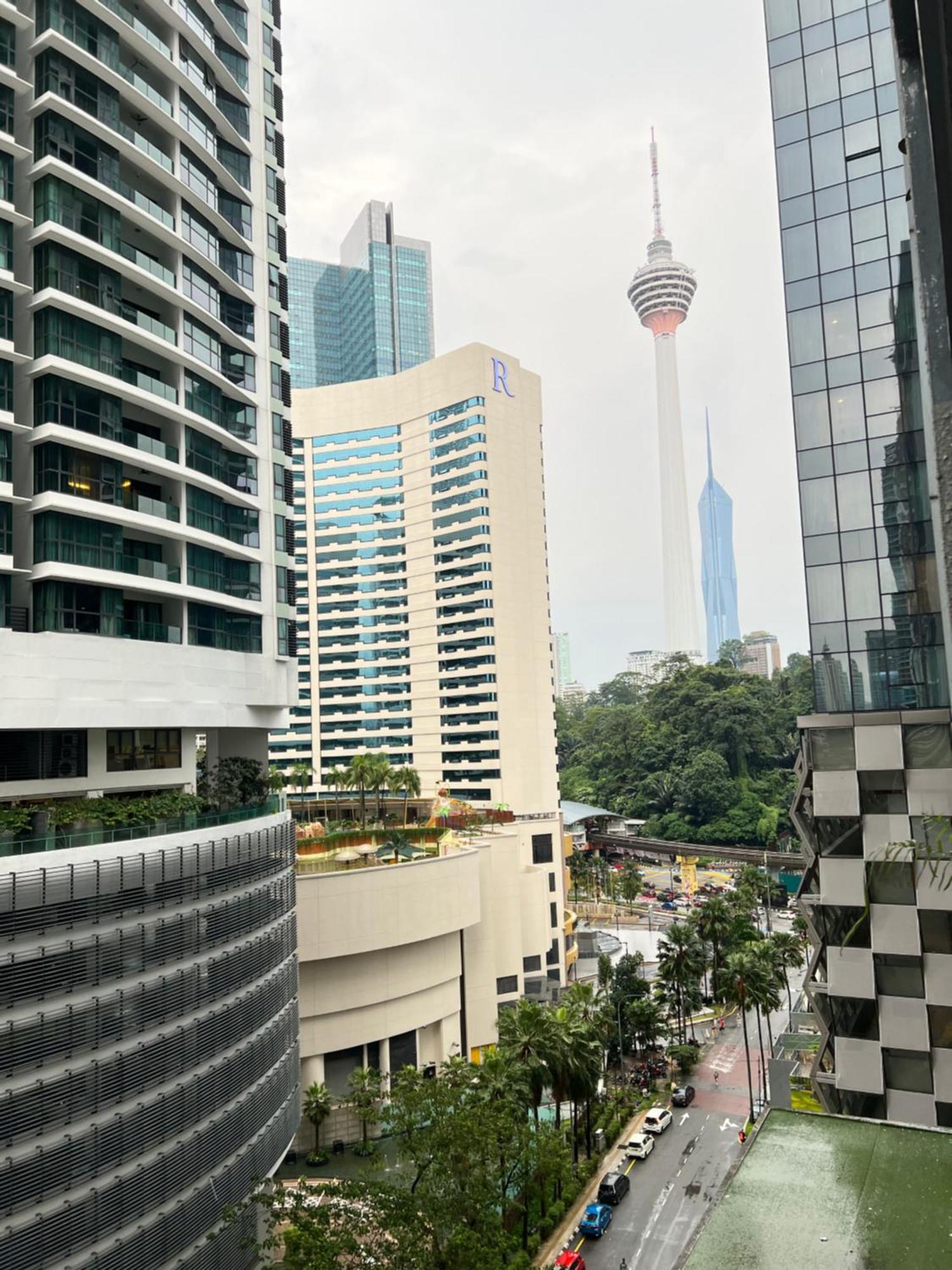 Summer Suites Klcc By Victorians Kuala Lumpur Exterior photo